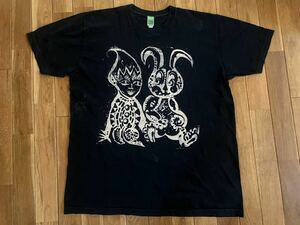 DARBURY STENDERU PRINT Tシャツ ブラック XLサイズ　ネペンテス