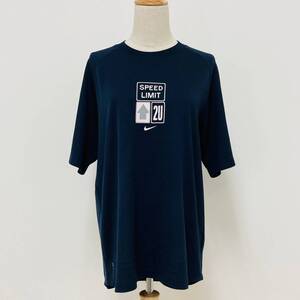 a03209 NIKE ナイキ DRI-FIT メンズ Tシャツ 半袖 薄手 丸首 メッシュ スポーツ L 紺 プリント 綿混 万能 スポーティーカジュアルルック