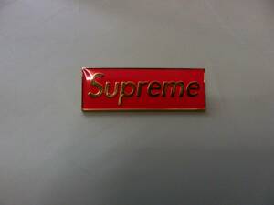 超貴重 未使用 SUPREME シュプリーム BOX ロゴ バッジ ピンバッジ バッジ本体は非売品 市販品衣類付属品 公式オンライン購入正規品