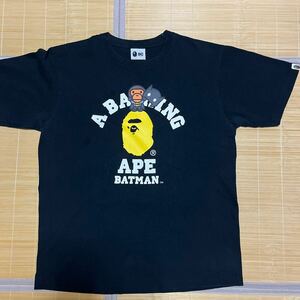 A BATHING APE BAPE KAWS DC COMICS BATMAN バットマン　BABY MILO college Logo tシャツ L 黒　ブラック