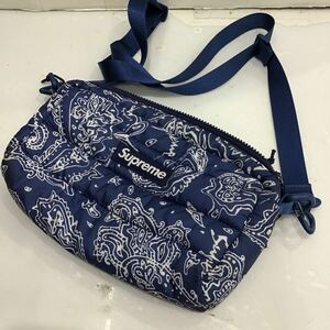 【supreme シュプリーム】 ショルダーバッグ 総柄 Puffer Side Bag Paisley ブルー ネイビー 斜め掛け　鞄 2411oki K