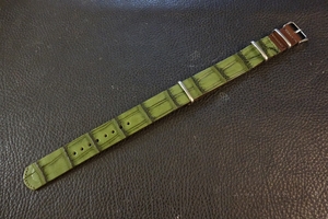 ◆クロコダイル NATO G10Strap◆最高級北米産本クロコ Custom Order(ラグ幅/BUCKLE COLOR) MATTE SAGE GREEN 受注生産 ワニ革 腕時計ベルト