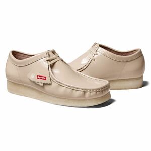 【新品未使用】24SS 新品 SUPREME シュプリーム CLARKS PATENT LEATHER WALLABEE クラークス ワラビー 靴 くつ ブーツ US9 即決早い者勝ち