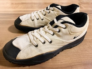 良品、ビンテージ、レア! NIKE ナイキ UNKNOWN SHOES モデル名不明 オフホワイト/ブラック 1995年製 25.5cm US7.5 オールドACG GTS SB 限定