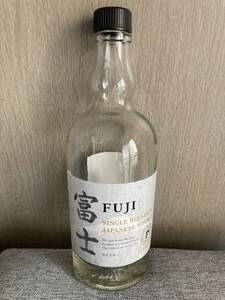 ★キリン シングルモルト ジャパニーズ ウイスキー 富士 700ml FUJI 空き瓶 空瓶 ビン底に富士山 お酒は入っていません