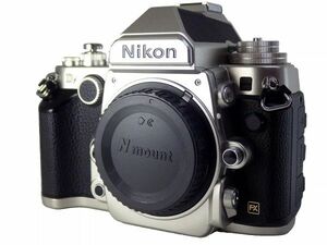 送料無料! Nikon Df シルバー ボディ シャッター2,514回 完動 美品 バッテリー x3 セット ニコン 一眼レフ デジタル カメラ Digital Camera