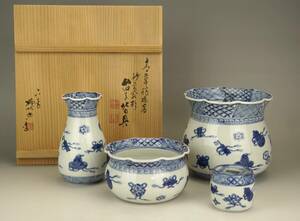 鳳】美品！ 茶道具【高野昭阿弥】造 青華祥瑞 砂金袋形 台子皆具 共箱付属 /水指花生建水蓋置陶器陶芸