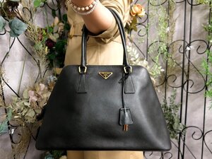 ●超美品●PRADA プラダ●三角ロゴプレート●サフィアーノ レザー 本革●ハンド バッグ●黒●G金具●腕掛け●B5 収納 書類 かばん●Js53646