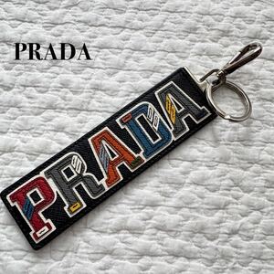 美品希少 PRADA プラダ キーホルダー キーリング ロゴ ストラップ サフィアーノ レザー 革 メタル ブラック 黒 シルバー 小物