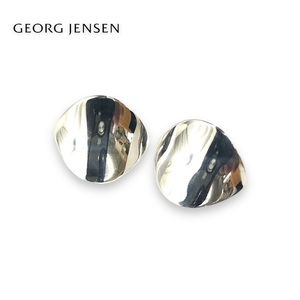 【ITYJPD5BJUDY】美品 Georg Jensen ジョージ ジェンセン 131 SV925 葉っぱ イヤリング