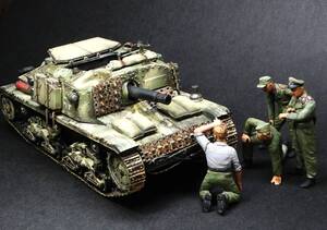 1/35　セモベンテ　ドイツ軍仕様人形4体付き塗装済み完成品