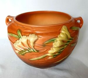 アメリカ製の陶器　花瓶　ROSEVILLE POTTERY