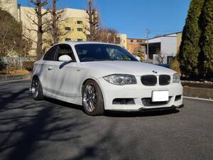 ★改造多数★BMW 135i★5速マニュアル★直6ターボ★306馬力★社外マフラー★社外足回り★社外アルミ★希少サンルーフ★Fリップスポイラー★