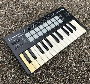 NOVATION キーボード　Launch key mini mk2 ジャンク品　送料無料