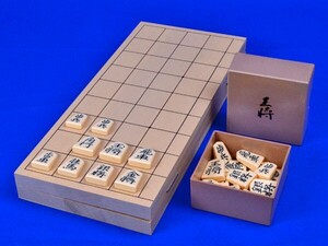 将棋セット　新桂7号折将棋盤セット(プラ将棋駒王将)【囲碁将棋専門店の将碁屋】