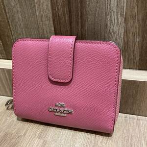 COACH コーチ シグネチャー 財布 二つ折り財布 レディース ピンク 可愛い 小物 ファッション アイテム おしゃれ 人気