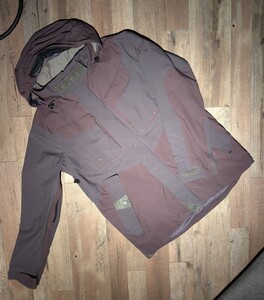 burton thirteen BRIGANTI JACKET Lサイズ