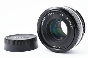 ★極上品★ ニコン Nikon Ai-S NIKKOR 50mm F1.8 50/1:1.8 AISニッコール パンケーキレンズ MFレンズ #590A