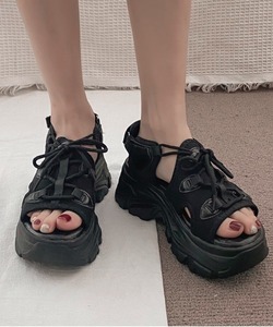 「Shoes in Closet」 フラットサンダル S ブラック レディース