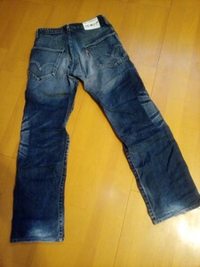 送料410円 Levi