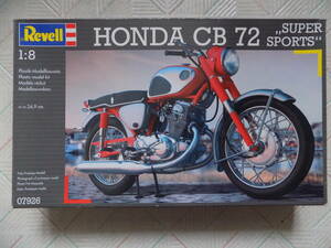 HONDA CB72 SUPER SPORTS (Revell 1/8 Scale Model)