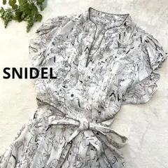 《美品》 SNIDEL スナイデル　マーブルフラワー柄ワンピース　アイボリー