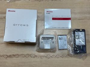 未使用 docomo SIMフリー arrows ケータイ ベーシック F-41C ネイビー 