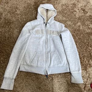 j8 Abercrombie&Fitch パーカー サイズL表記 フィリピン製