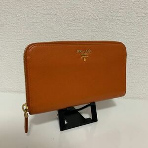 美品　 PRADA プラダ サフィアーノレザー ラウンドファスナー ジッピーウォレット 長財布　オレンジ系