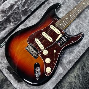 Fender American Professional II Stratocaster 3-Color Sunburst