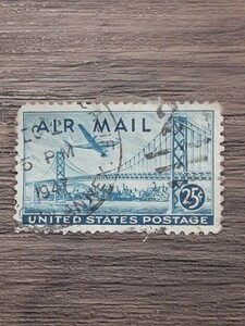 アンティーク切手　アメリカ　消印1947年　航空切手　金門橋と飛行機　使用済み　UA0425