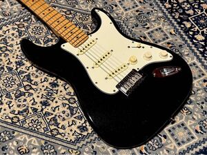 美品 2011年製 Squier by Fender Stratocaster フェンダー スクワイヤー ストラトキャスター アメシン トレモロブリッジ ブラックラメ 良品