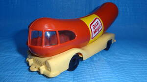 ☆希少☆Oscar Mayer Wienermobileの模型です。