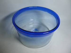 アンティーク　古いガラス　金魚鉢　ガラス 気泡 ゆらゆら 縁青円筒形　吹きガラス