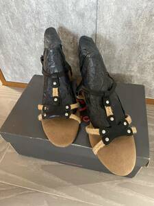 新品同様!!!!ハワイ購入!!!!!!AEROSOLES-軽量－－軽くてお洒落な素敵なサンダル-素足履きに良い-少しクッション入りーー新品同様