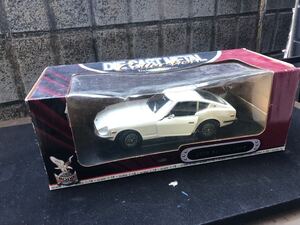 1/18 ROAD TOUGH 1970 Datsun 240Z