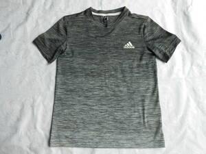 adidas アディダス 半袖 Tシャツ　　グレーグラデーション　140