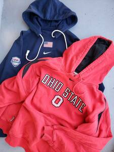 NIKE/ナイキ/スウェットパーカー2枚　（センターロゴ/スウォッシュ/OHIO STATE/オハイオ/サイズL）（サイズS/BASKETBALL/USA星条旗） 