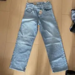 ［新品］Levi