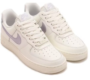 NIKE WMNS AIR FORCE 1 