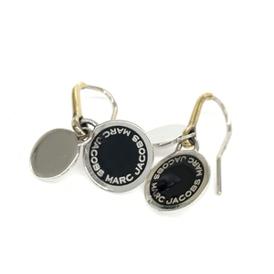 ◆MARC JACOBS マークジェイコブス SVピアス◆ ブラック×シルバーカラー 925 フック ロゴプレート レディース accessory アクセサリー