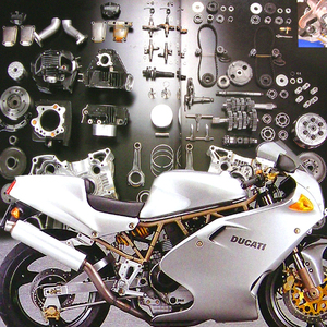 ドゥカティ 900SS 特集 雑誌　916SPS　900FE　Lツイン DUCATI 変貌 メカニズム　14ページ掲載