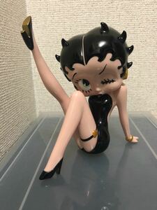 【即決価格】　BETTY BOOP ベティブープ　ソフビ フィギュア（ゴージャス クイーン）dune テツロッド ☆