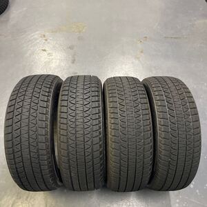 235/55R20 スタッドレス　2019年製ブ　リヂストンDM-V3 4本セット (121) バリ山