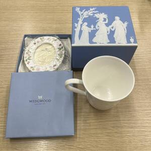 #9910 Wedgwood/ウェッジウッド　写真立て＆カップ　STRAWBERRY AND VINE　BONE CHINA