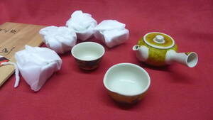 旧家蔵出 貴重な逸品 九谷焼 秀幸作 茶器 急須セット 管理番号A2300