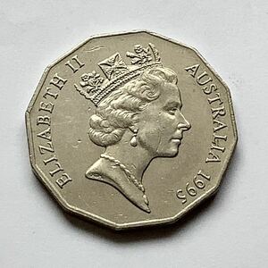 【希少品セール】オーストラリア エリザベス女王肖像デザイン 50セント硬貨 1995年 記念デザイン 1枚