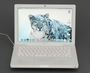 Apple MacBook 2.0GHz Core Duo〈13.3_初代 MacBook_MA255J/A〉MacBook1,1 A1181 完動難あり品●015