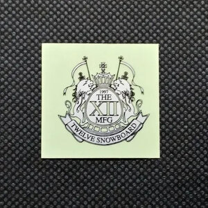 TWELVE トゥエルブ 【LOGO SHEET STICKER】 銀/黒 小 新品正規 ステッカー（郵便送料込み）