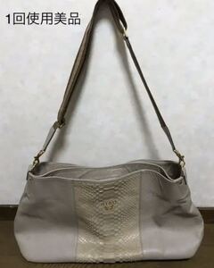 美品☆ATAOエルヴィ パイソン ショルダーバック